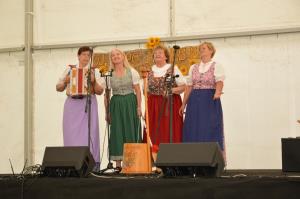 Gasilci veterani si znajo narediti prijetno, prav tako ljudske pevke Pušeljc 6